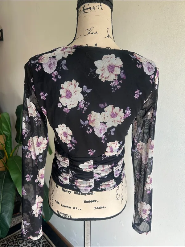 Rebellious Dreamer Ruched Floral Black Top Size Medium - Image 7
