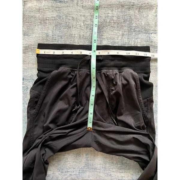 Lululemon Black Dance Studio Mid Rise Jogger Size 2 - Image 6