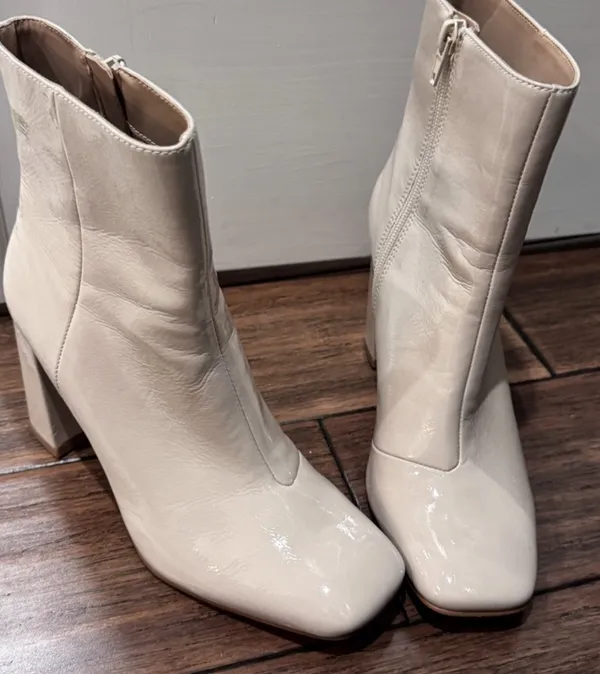Steve Madden 'Taryn' Nude Patent Square Toe Block Heel Ankle Boots - Image 2