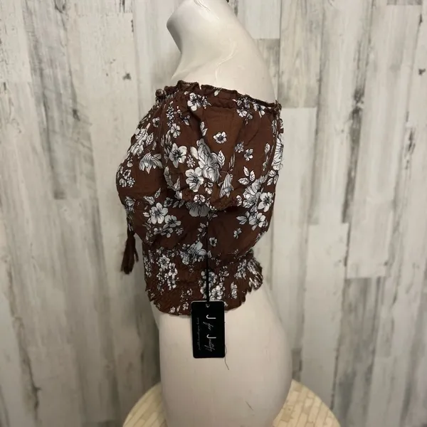 J for justify Brown top off the shoulders - Image 4