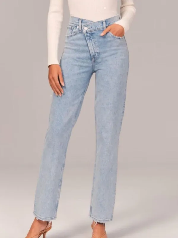 Abercrombie & Fitch Ultra High Rise 90s Straight Jean 20 - Image 9