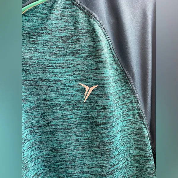 Old Navy Quarter Zip Long Sleeve Active Top NWT S - Image 6