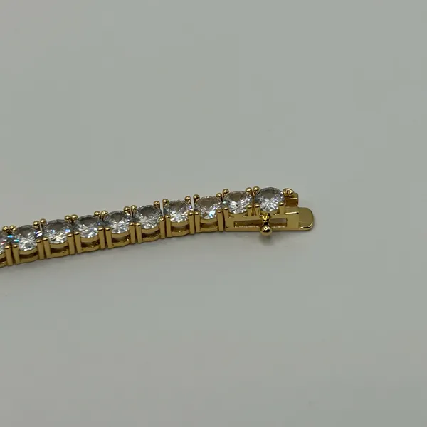 Kay Jewelers Moissanite Tennis Bracelet 4mm Round Cut VVS Gold 8 Inch New No Pass - Image 5