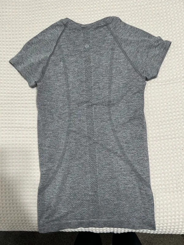 Lululemon Swiftly Tech Short Sleeve - Image 2