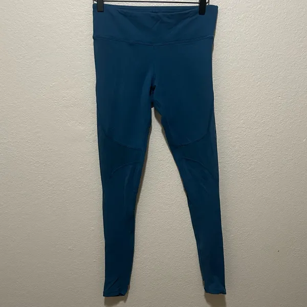 Alo Yoga Coast Leggings Blue Size Small Mesh Stirrup Athleisure Yoga Pilates - Image 2