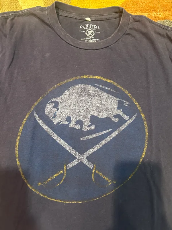 Old Time Hockey Buffalo Sabres NHL Short Sleeve T Shirt Vintage Style Women’s M - Image 2