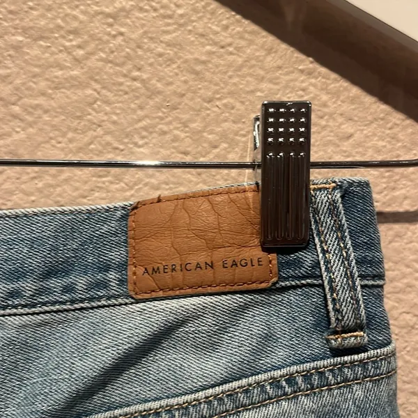 American Eagle Woman’s Mom Jeans Size 00 Short Distressed - Image 12