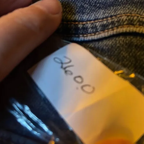 American Eagle “90’s Skinny” size 6 jeans. - Image 9
