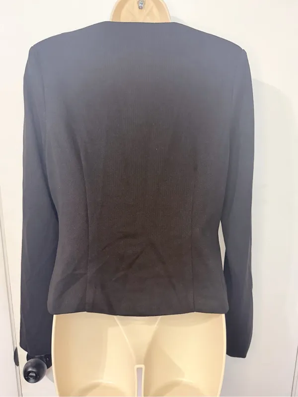 RIVIR Black Knit Jacket Size M Bow Detail Pearl Rhinestone Buttons Collarless - Image 10
