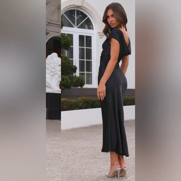 NWT HELLO MOLLY FAITHFUL NIGHTS SATIN MIDI DRESS BLACK- Medium (US 6) - Image 4