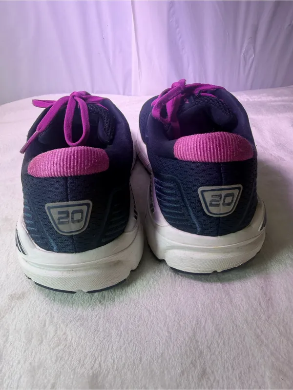 Brooks Ariel Women's Running Shoe - Navy with Pink Accents - Image 7
