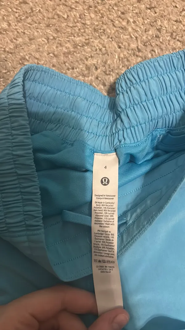 Lululemon Shorts Hotty Hot 4" 4 - Image 4