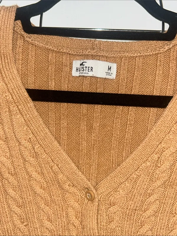 Hollister Cropped Cable Knit Button-Front Sweater - Camel - Image 3