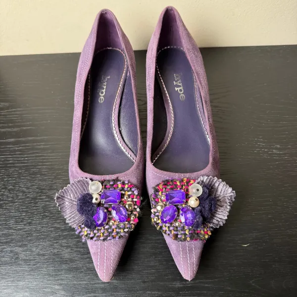 Hype Sarafina Purple Suede Kitten Heels Pointed Toe Embellished Pumps Womens 8M - Image 9