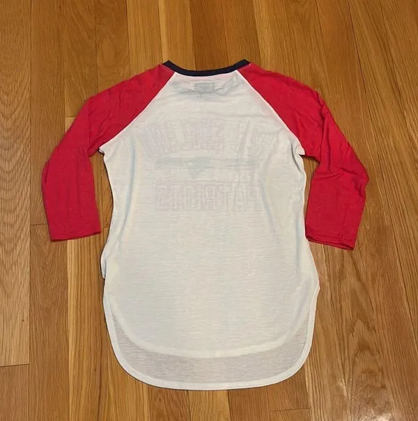 𝅺nfl womens New England patriots t-shirt size medium. - Image 6