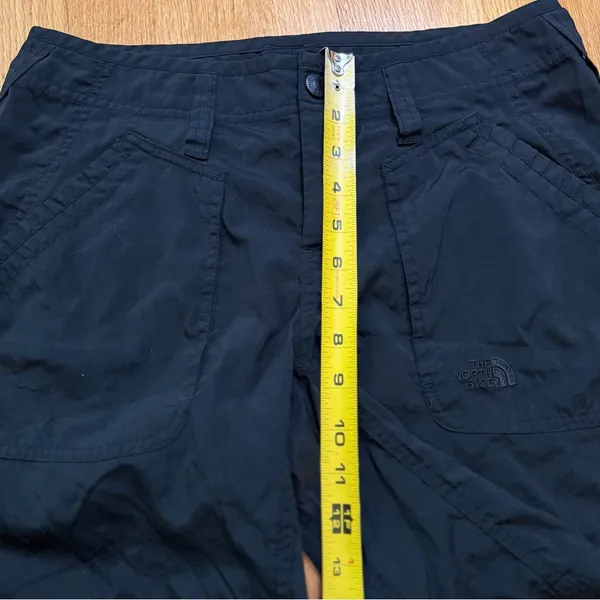 The North Face Women's T150 T550 Cargo Hiking Shorts Outdoor Gorp Black 6 Long - Image 9