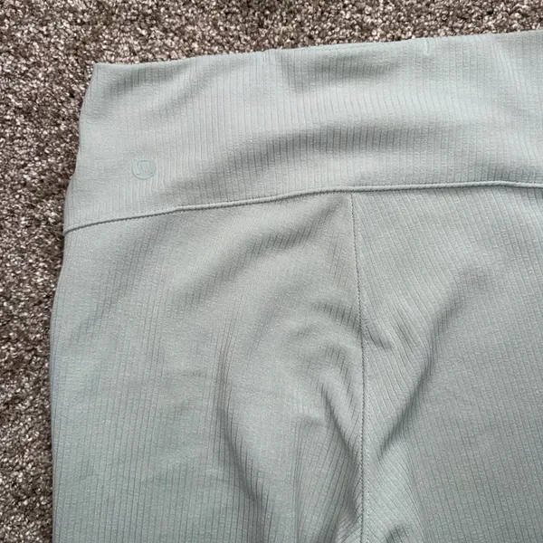 Lululemon Groove Super High Rise Flared Pants‎ Womens 2 Sage Green Ribbed Nulu - Image 6