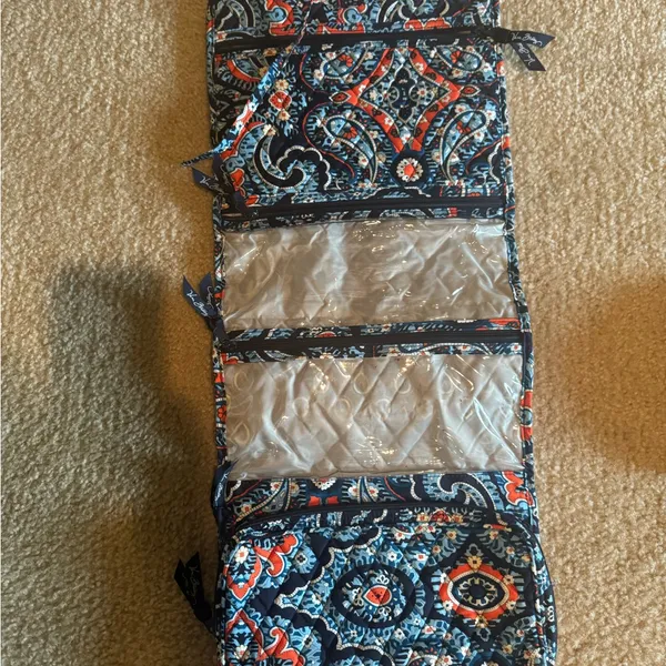 Vera bradley travel toiletries bag like new. - Image 3