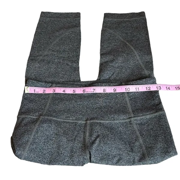 ATHLETA salutation capri legging - Image 4