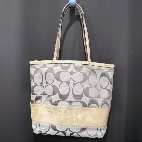 Coach 12428 Tan Signature Print Fabric Tan Patent Leather Trim Tote Bag - Image 2