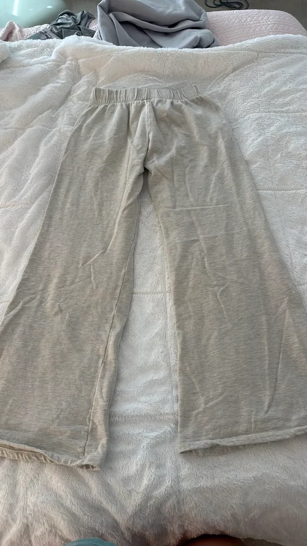 Edikted Sweatpants - Image 3