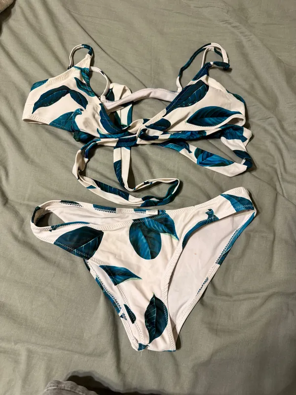 Cupshe Bikini Set - Image 3