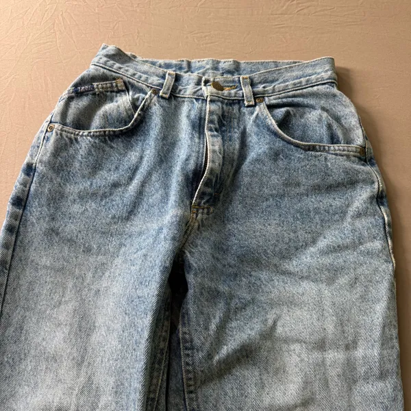 Vintage 90s Lee Slim Straight Fit Jeans - Image 4