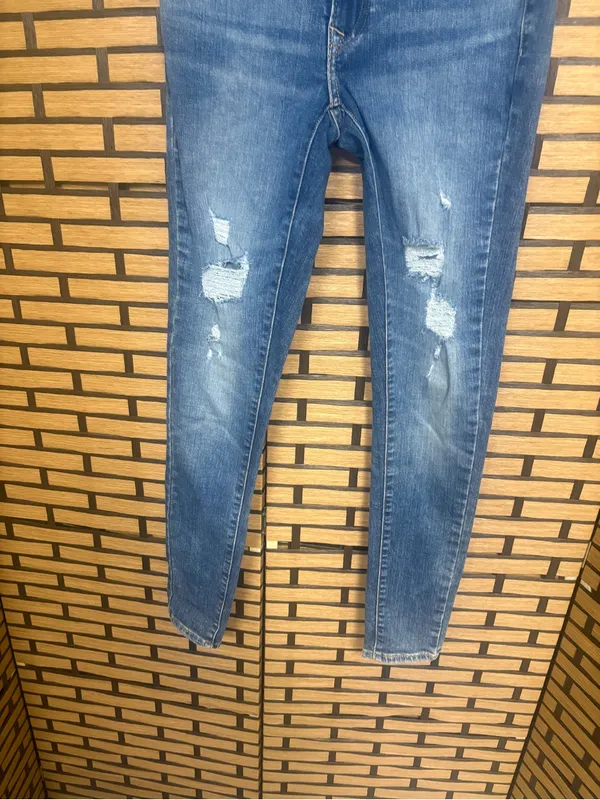 Levi’s 711 skinny jeans size 26 - Image 4