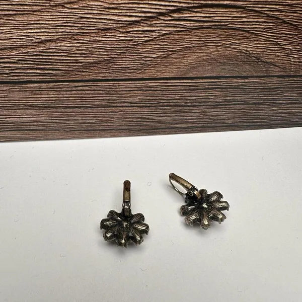 Chloe & Isabel Mirabelle Crystal Flower Drop Earrings - Image 2