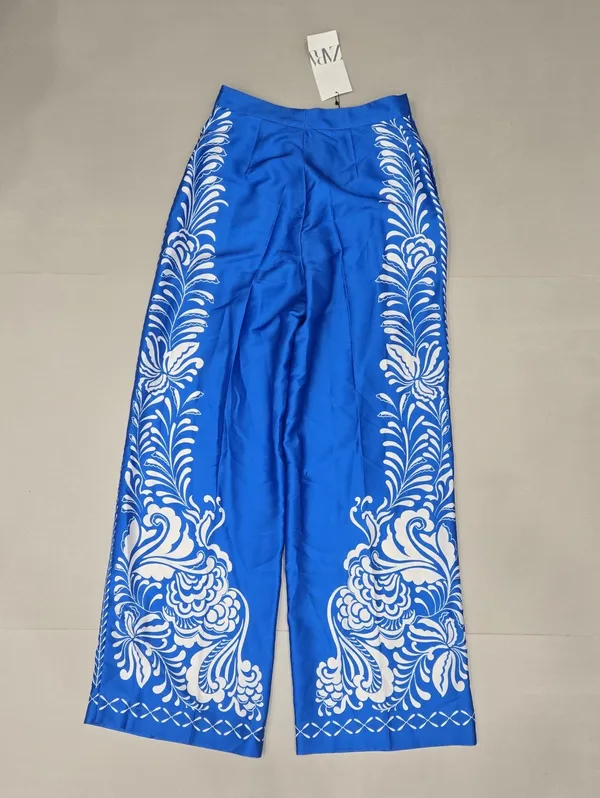 NWT! Zara Satin Floral Print High Waist Trousers Blue & White Size S - Image 4