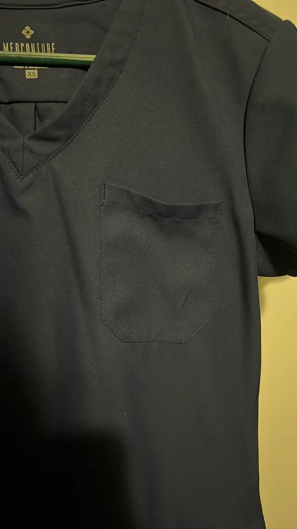 Med couture Scrubs - Image 3