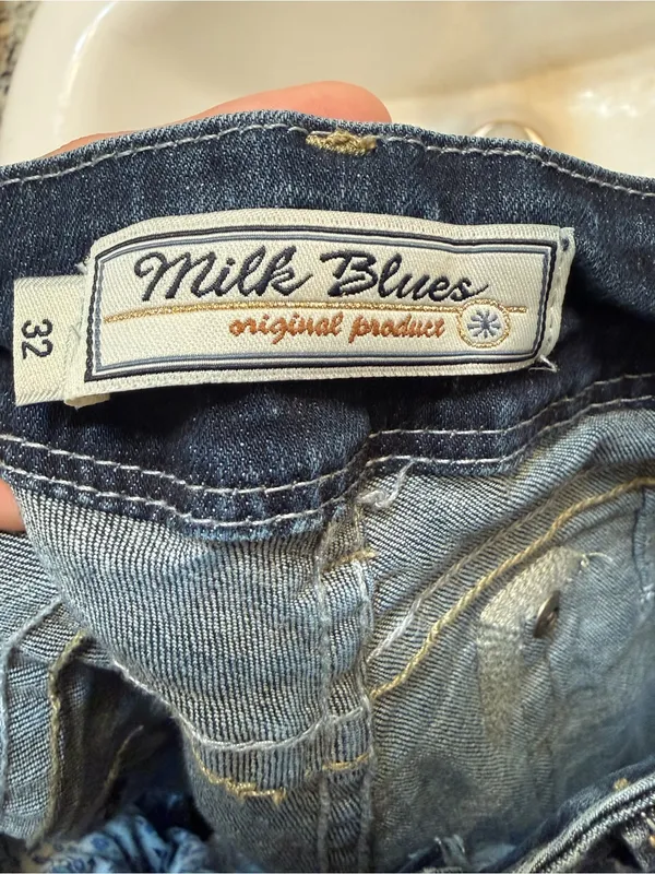 Mid-Rise Embellished Pocket Flare Jeans in Medium Blue - Image 8
