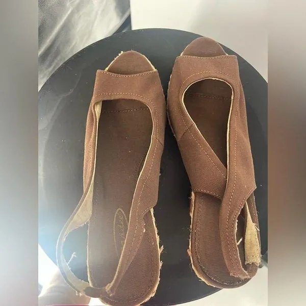 Women's brown‎ wedge size 7 1/2 canvas Brown - Image 5