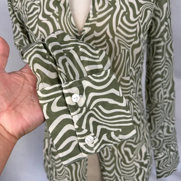New Abercrombie & Fitch Green Sheer Long Sleeve Blouse Abstract Swirl Top Small‎ - Image 6