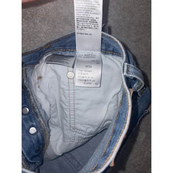 levis 501 shorts‎ womens cut off button fly mid rise 26 - Image 6