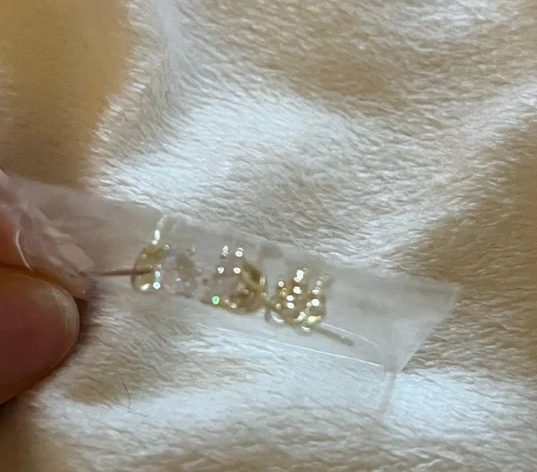 Heart shaped diamond earrings  - Image 2