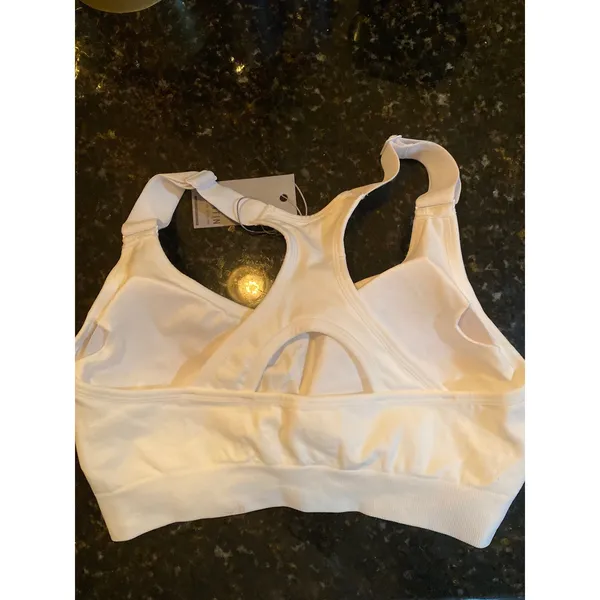 FITTIN Padded Seamless Racerback Sports Bra White Size M Gym Yoga Fitness NWT - Image 2