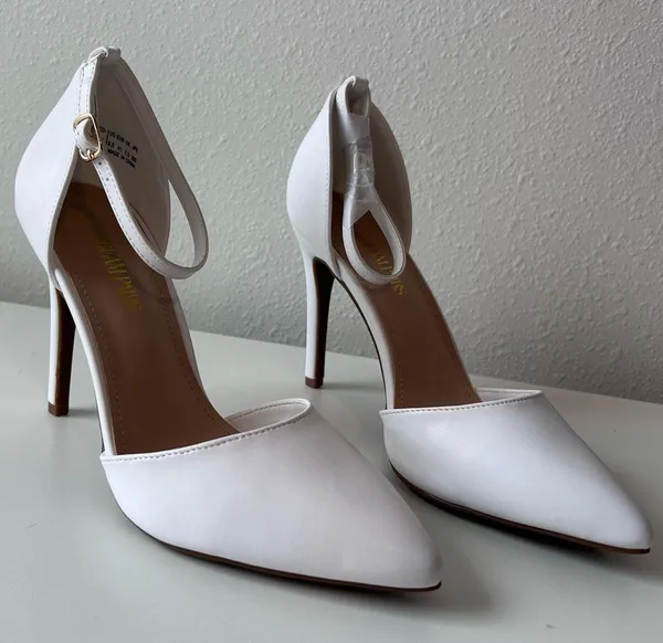 White Pointed Heels Size 9.5 - Image 8