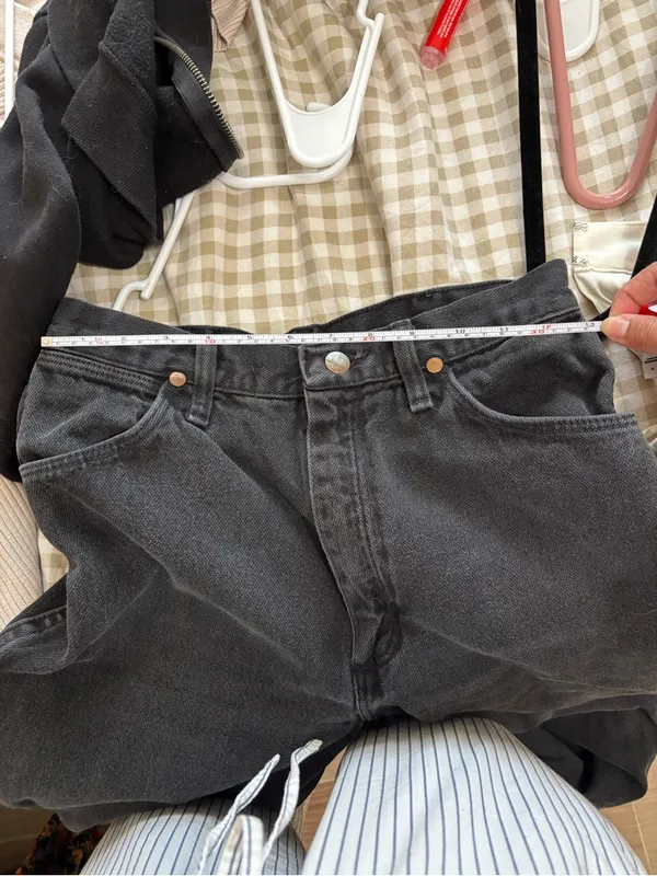 Vintage Wrangler Black High-Waist Straight Leg Jeans - Image 5