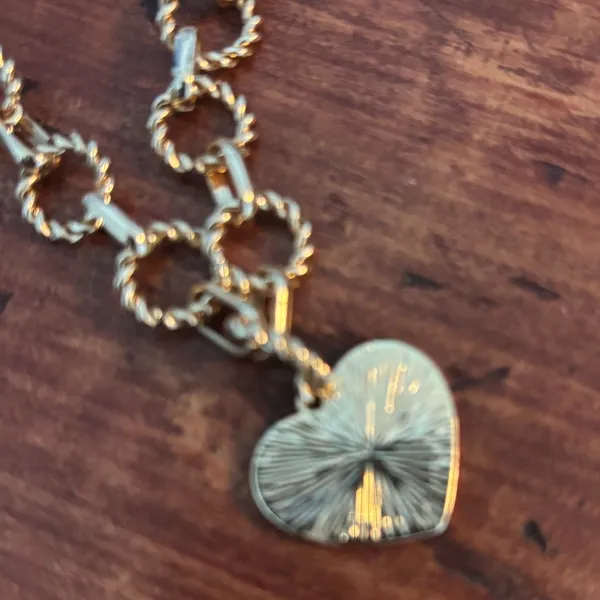 Time And Tru Gold Chain Necklace with Heart Pendant - Image 4