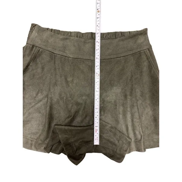 1.STATE Women's‎ High Waist Shorts Vegan Faux Suede Pleated Olive Earth Sz S - Image 5