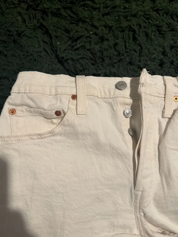 Levi’s Shorts 501 - Image 6