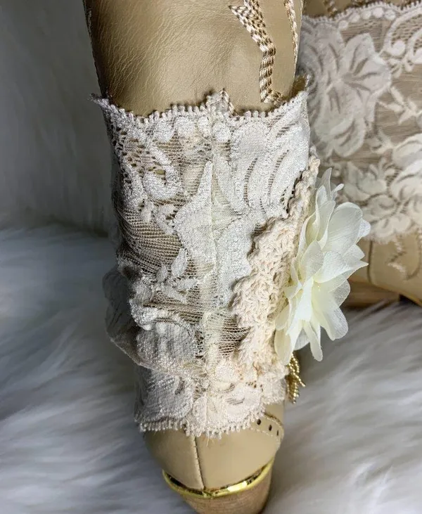 Handmade Womens White Floral Beaded Removable Boot Band One Size Boot Cuff - Image 4
