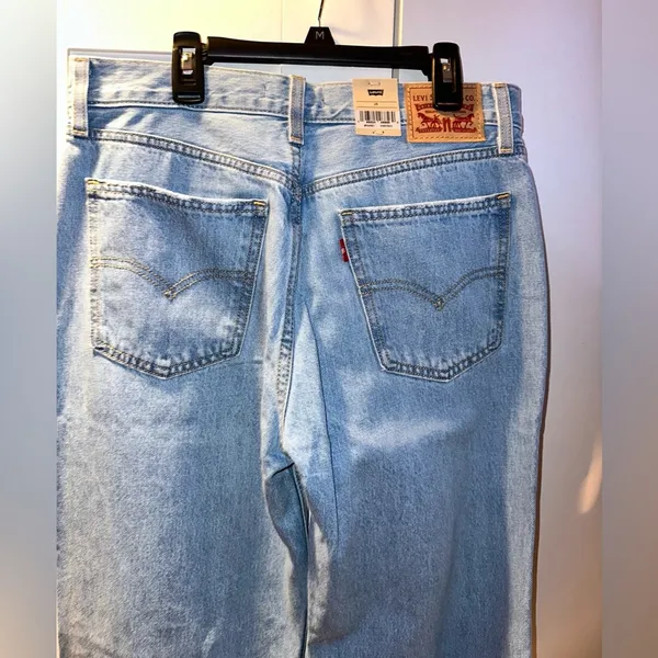 Levi's NWT LOW PRO WOMEN'S JEANS - Image 9