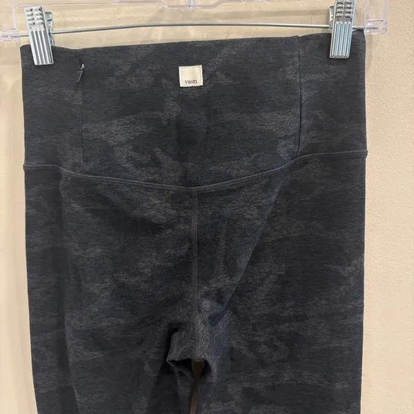 Vuori Clean‎ Elevation Leggings Black Camo Heather DreamKnit VW444 Small Active - Image 7
