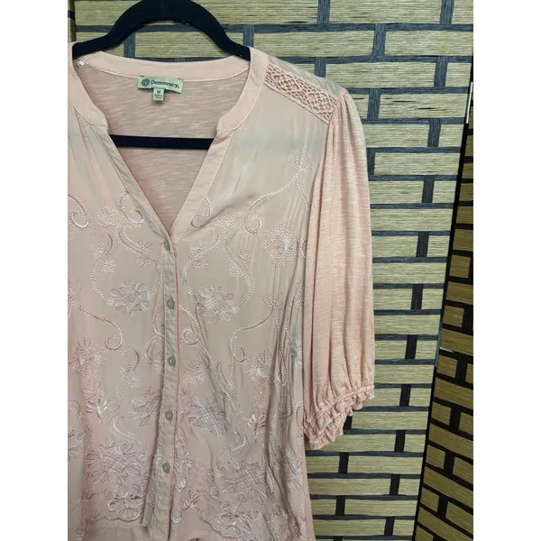 Democracy Peach Embroidered Top Size Medium‎ - Image 3