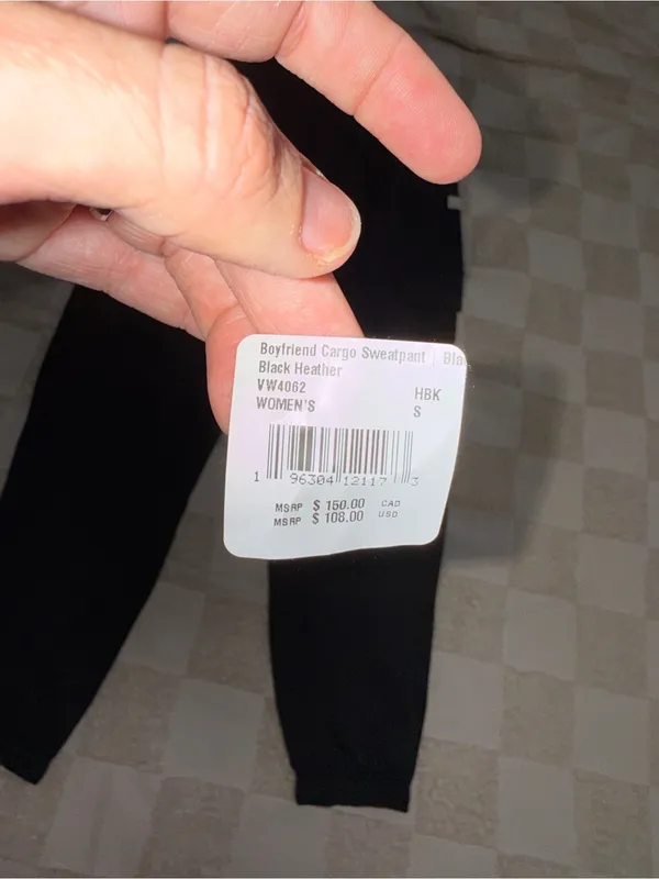 NWOT Vuori Boyfriend Cargo Sweatpant size Small‎ - Image 2