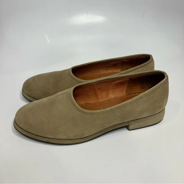 Eddie‎ Bauer tan suede flats size 8 - Image 4