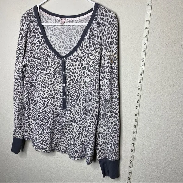Victoria’s Secret‎ Animal Print Henley Shirt - Image 7
