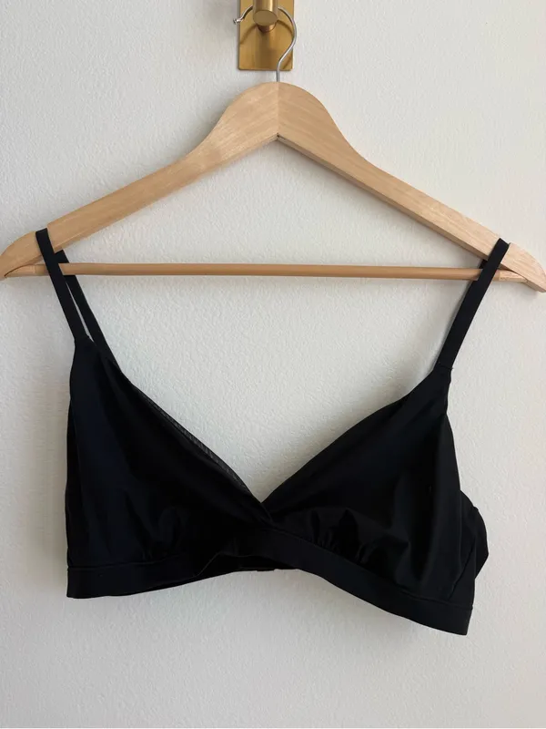 InLyric Black Wireless Bralette Triangle Bra Soft Stretch Women's Large NWOT - Image 5